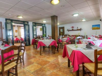 Tugasa Sierra Y Cal Hotel